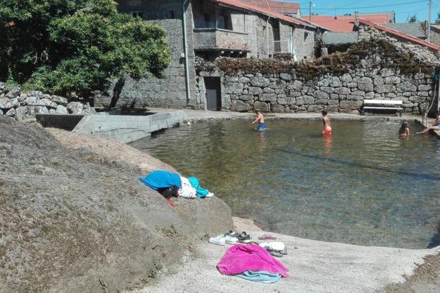 Albergue Do Xures Habitacion Compartida Mixta 8 Plazas Maus de Salas Eksteriør billede